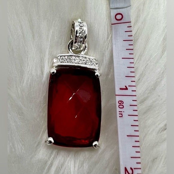 Beautiful Red Gem and Silver Finish Pendant - Picture 3 of 3